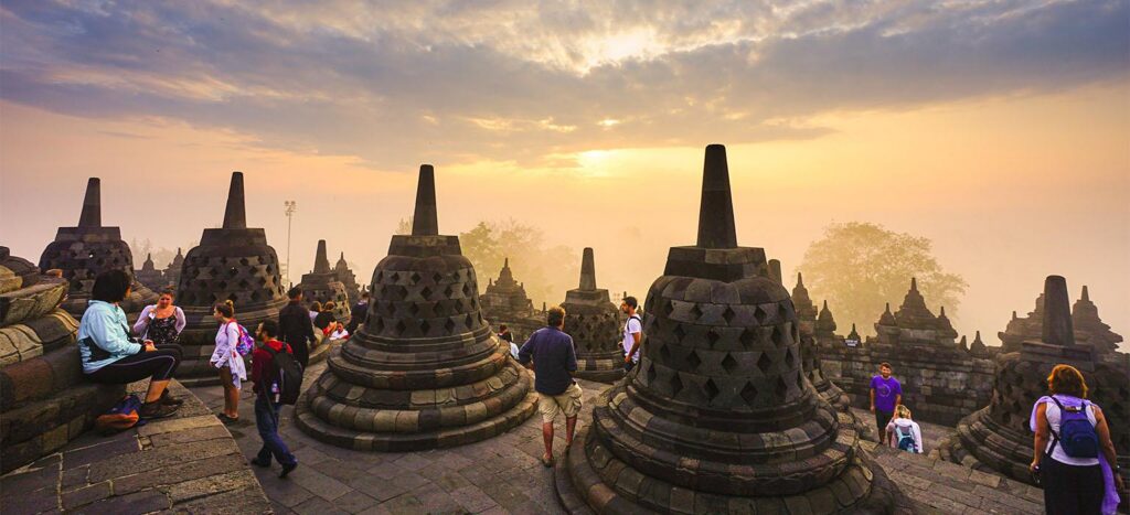 Perché visitare l'Indonesia: panorama del Borobudur Temple in Yogyakarta